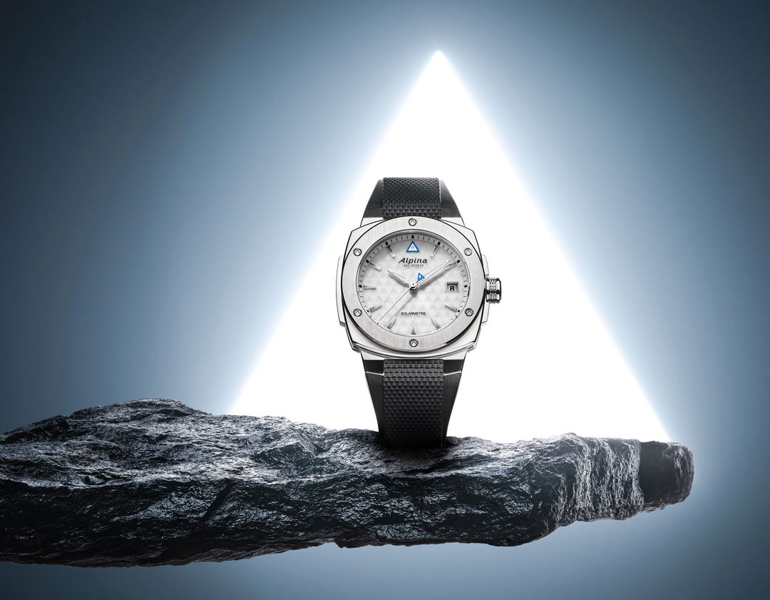 そらまめ アルキャス Alpina Alpiner Extreme Solarmetre – AL-140W3AE6 – $1,195