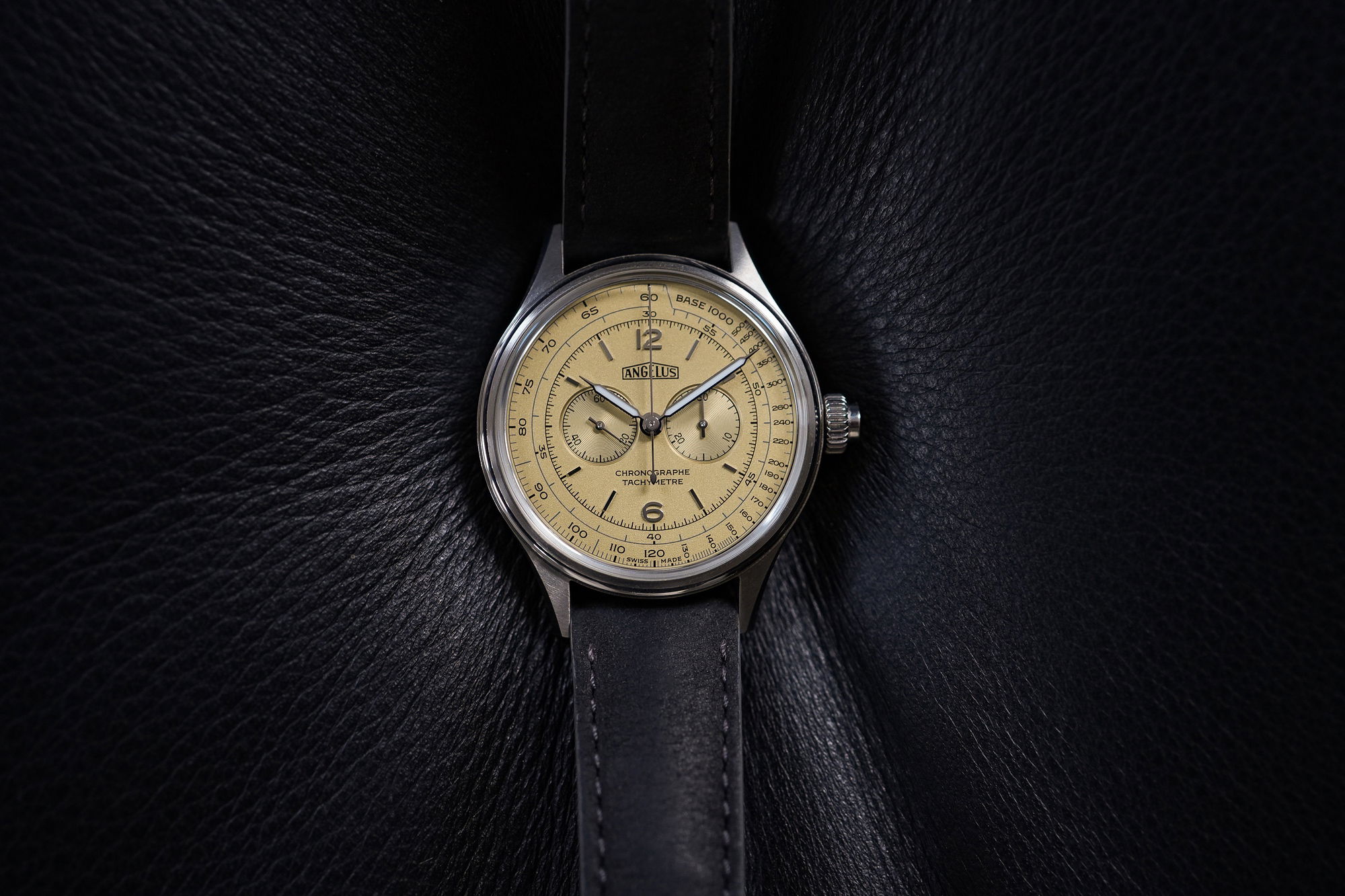 Angelus Chronographe Télémètre x Monochrome