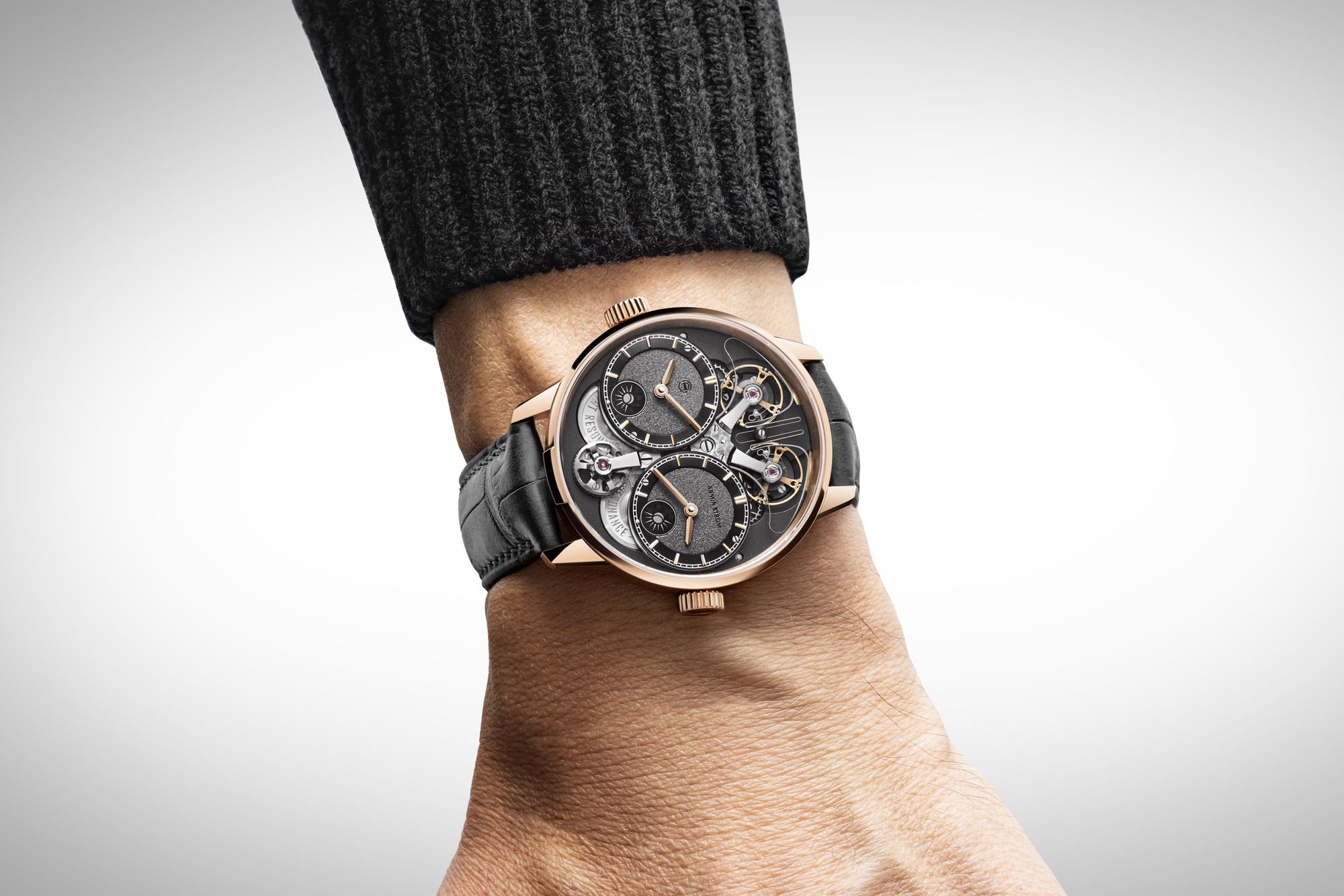 Armin Strom Dual Time GMT Resonance Rose Gold – The Watch Pages