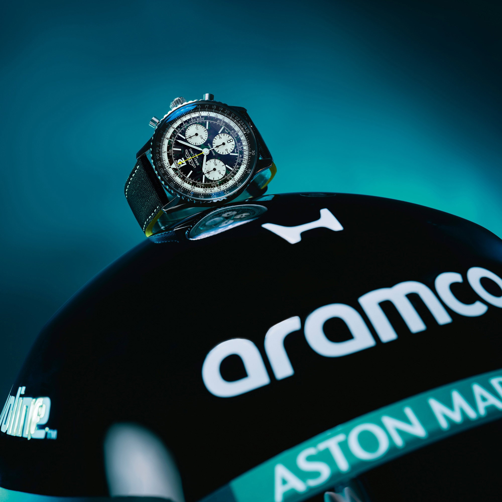 Navitimer B01 Chronograph 43 Aston Martin Aramco Formula One Team - Image 9