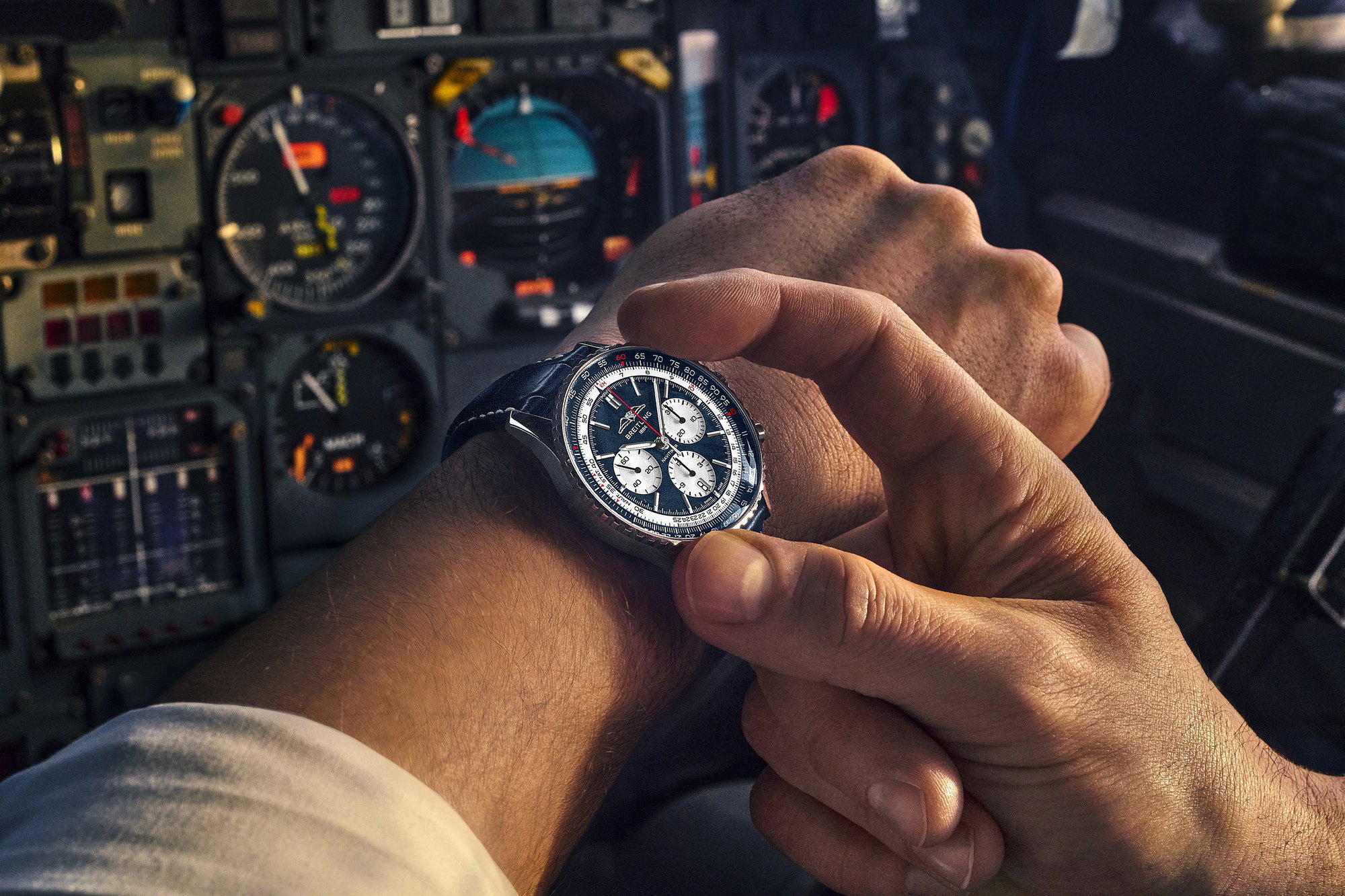 Navitimer B01 Chronograph 43 Tribute to Concorde - Image 5