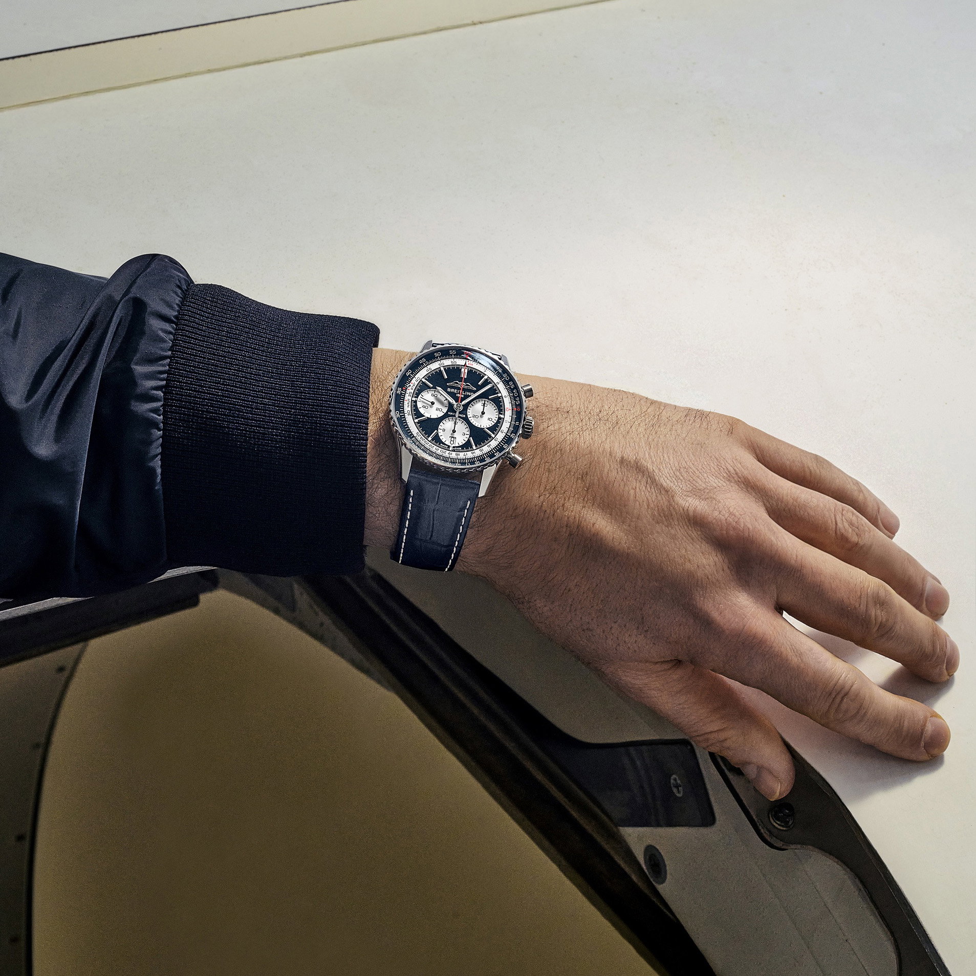 Navitimer B01 Chronograph 43 Tribute to Concorde - Image 8