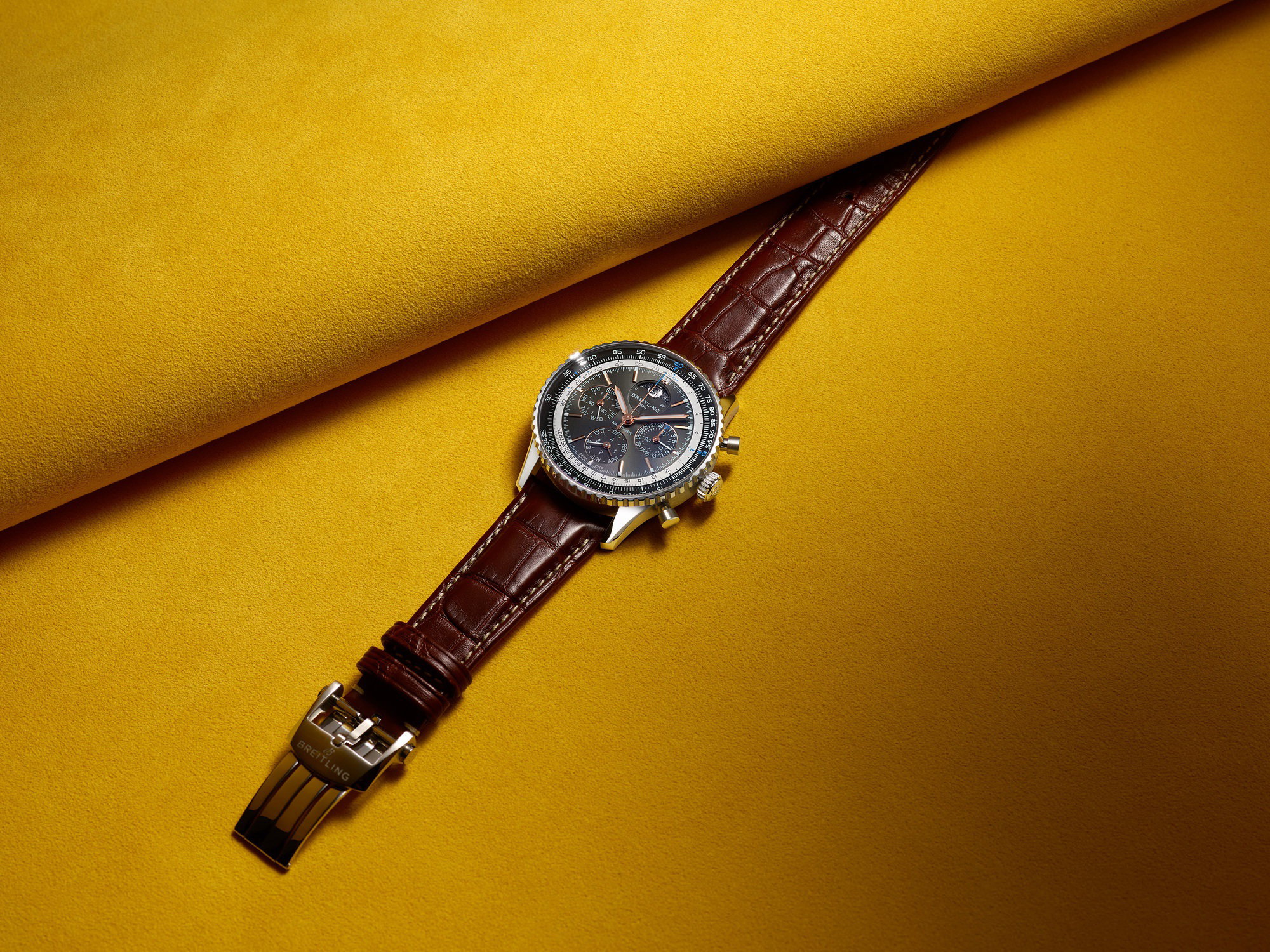 Navitimer B19 Chronograph 43 Perpetual Calendar - Image 4
