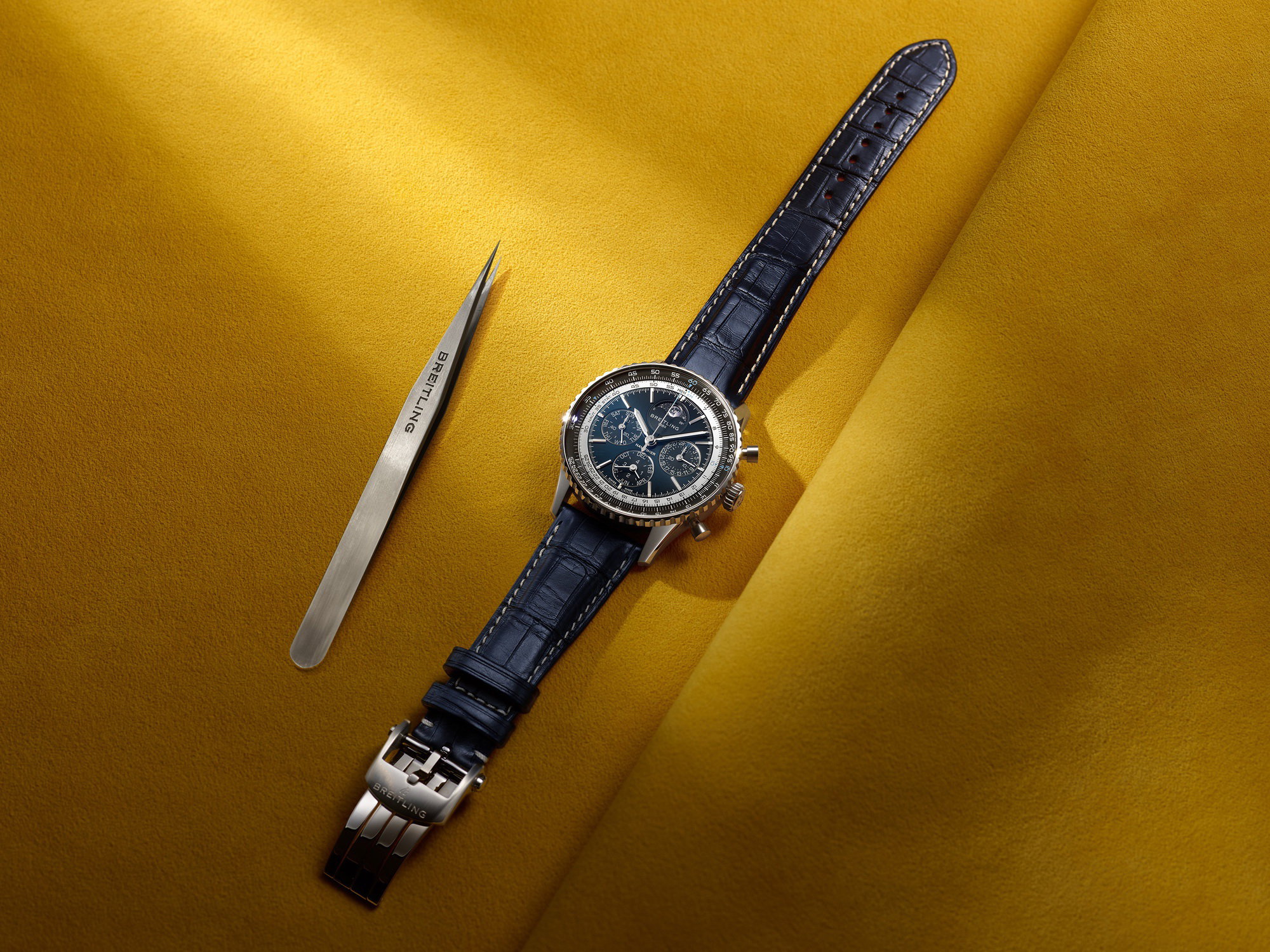 Navitimer B19 Chronograph 43 Perpetual Calendar - Image 6
