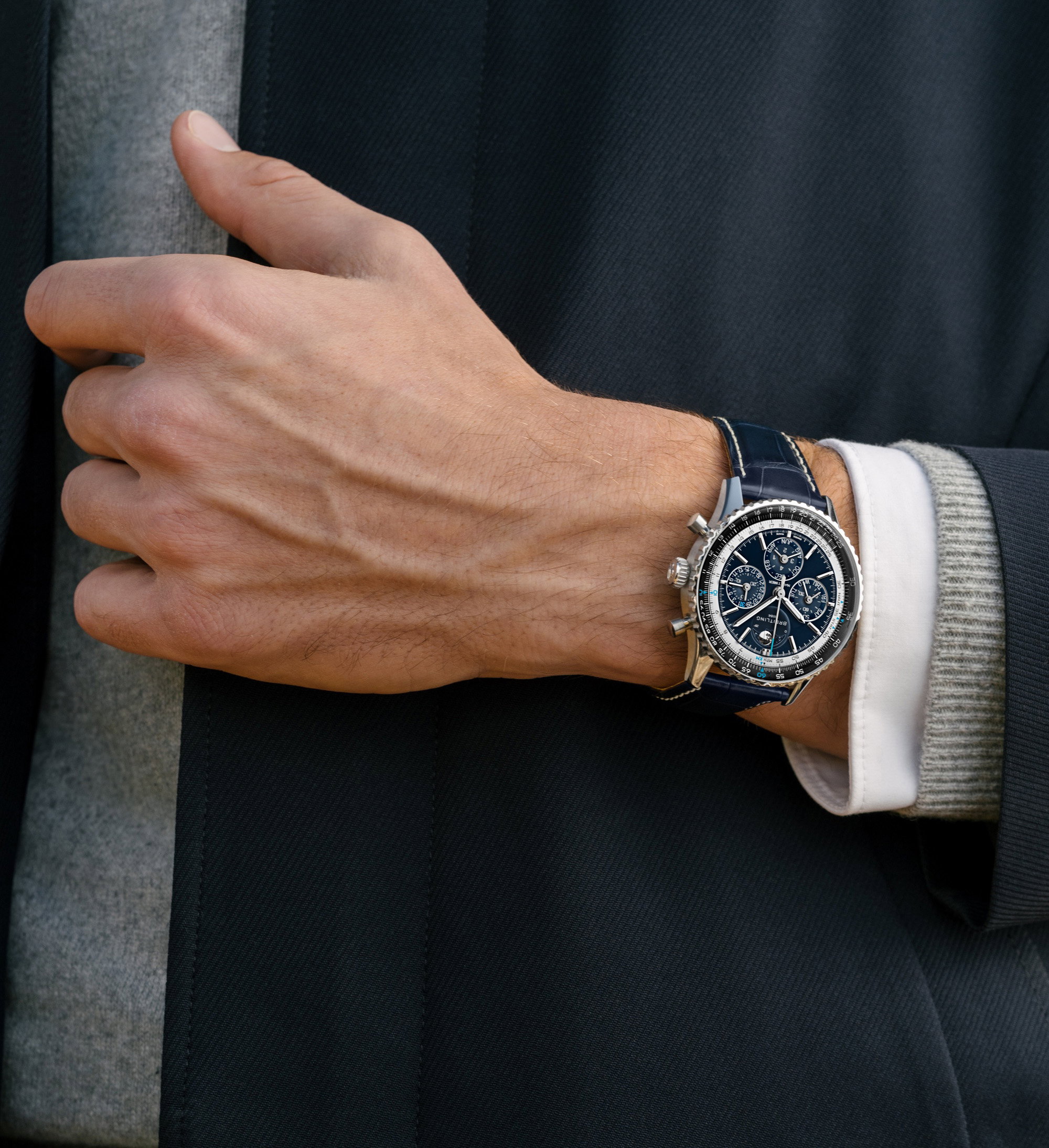 Navitimer B19 Chronograph 43 Perpetual Calendar - Image 7