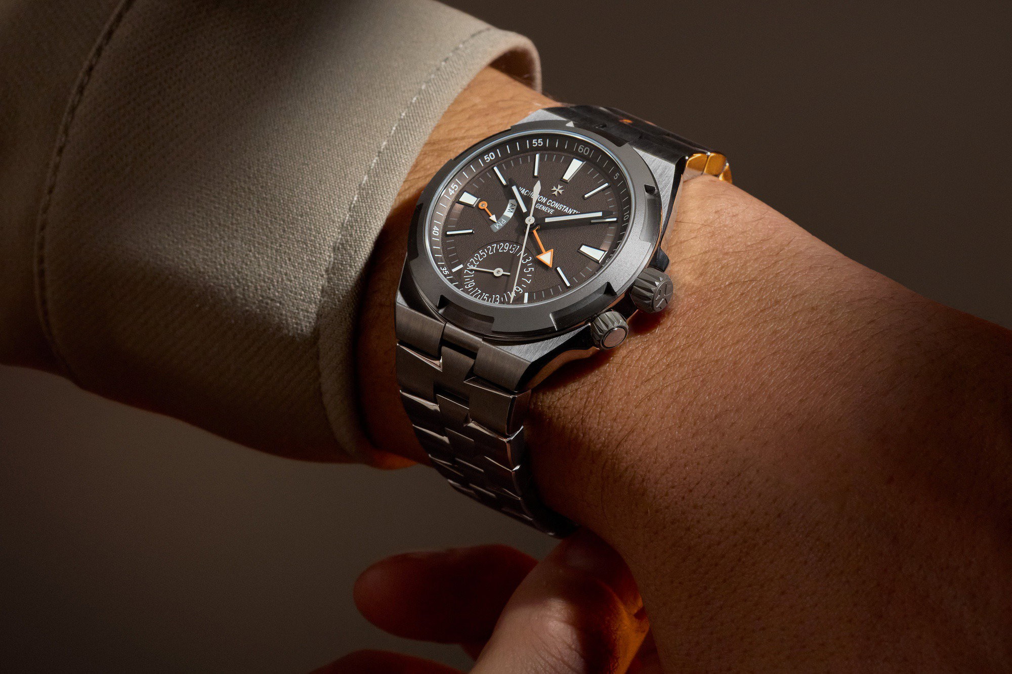 Vacheron Constantin Overseas Dual Time Points Cardinaux South