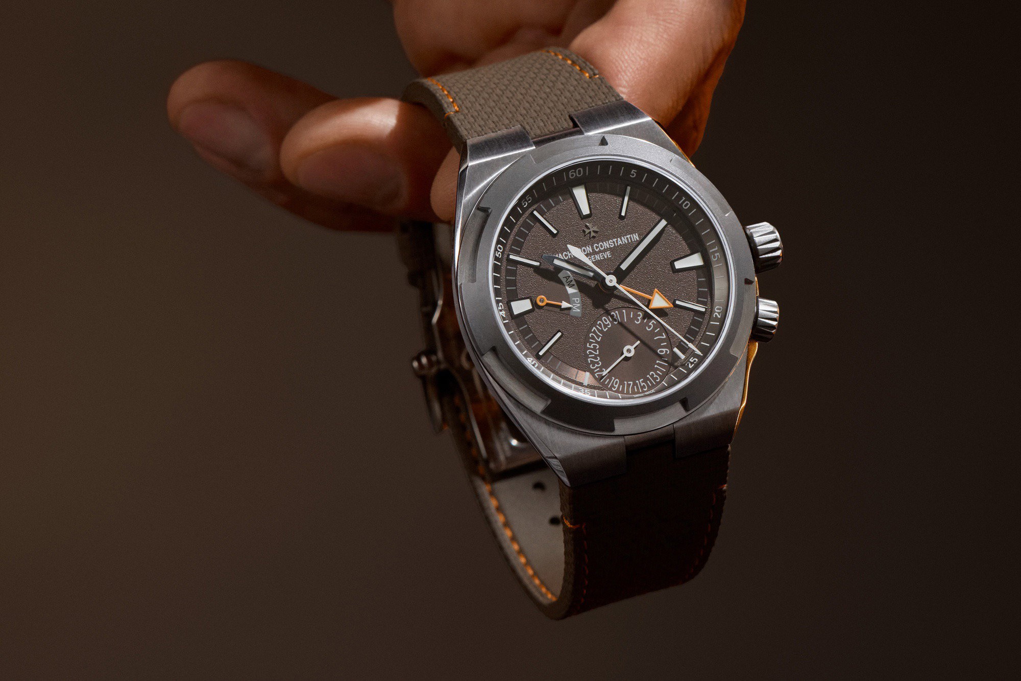 Vacheron Constantin Overseas Dual Time Points Cardinaux South