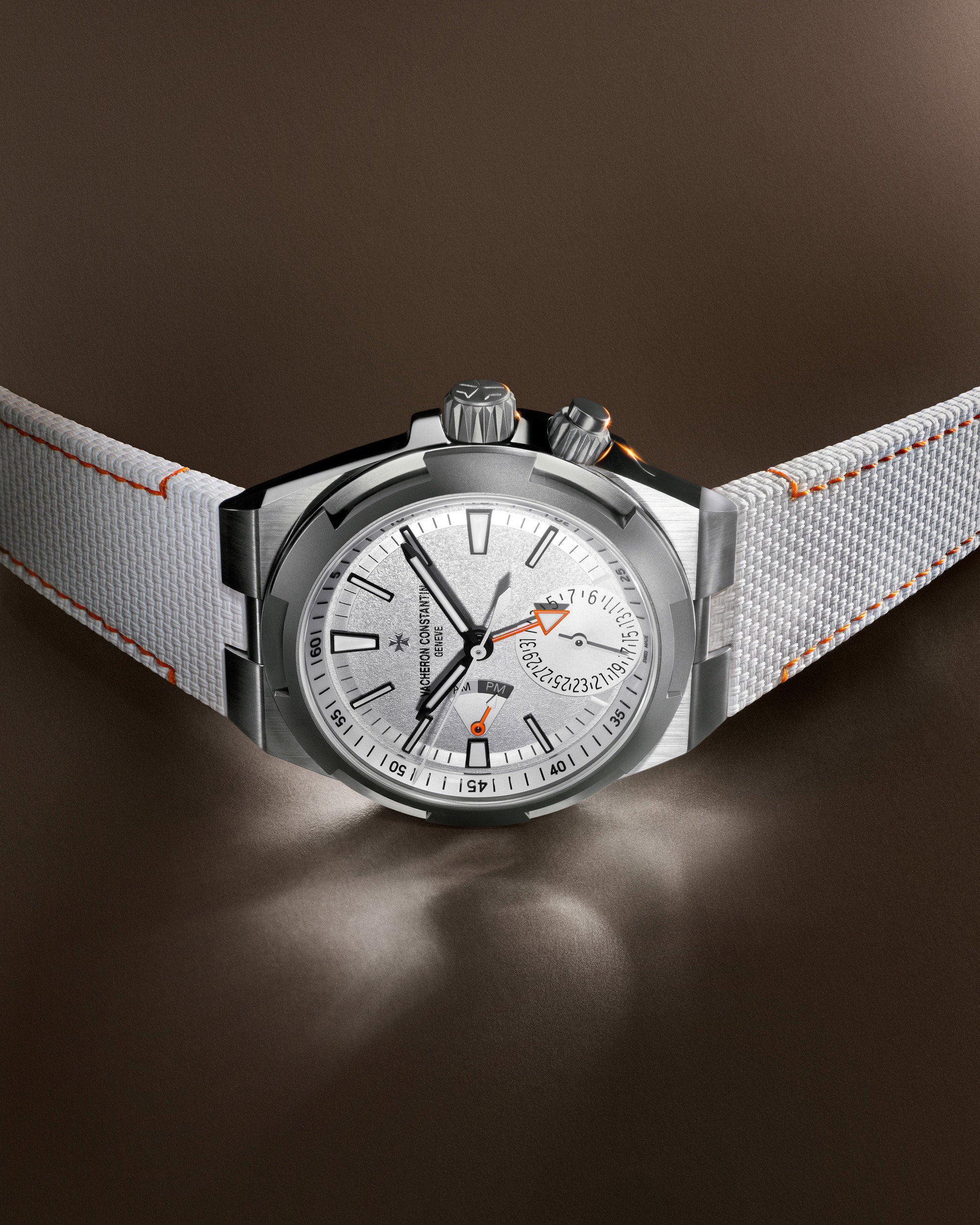 Vacheron Constantin Overseas Dual Time Points Cardinaux North
