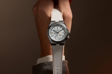 Vacheron Constantin Overseas Dual Time Points Cardinaux North