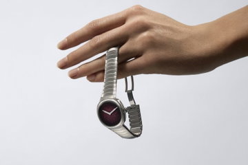 H. Moser &amp; Cie Streamliner Two Hands 28