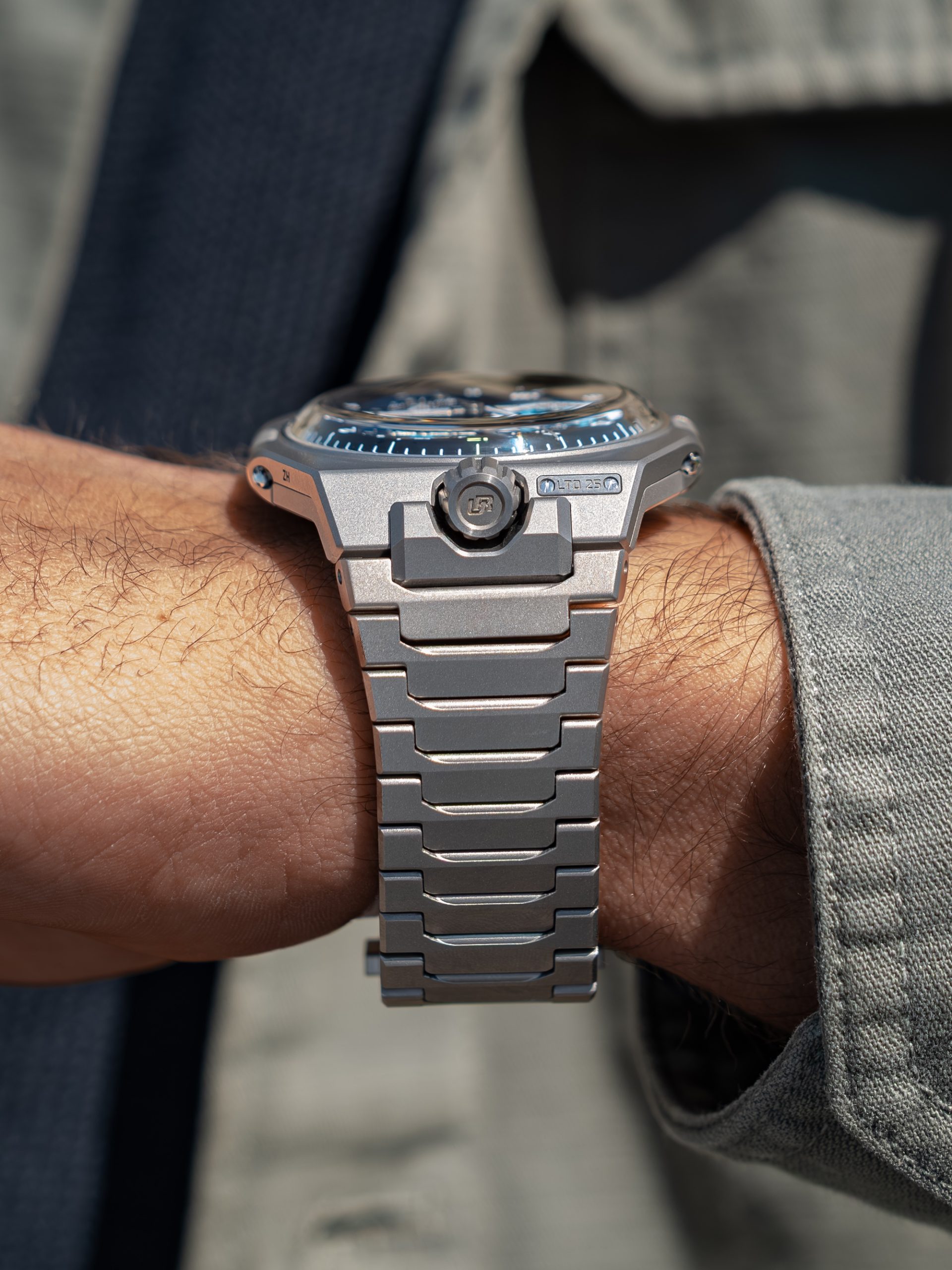 Urwerk UR-10 SpaceMeter Blue