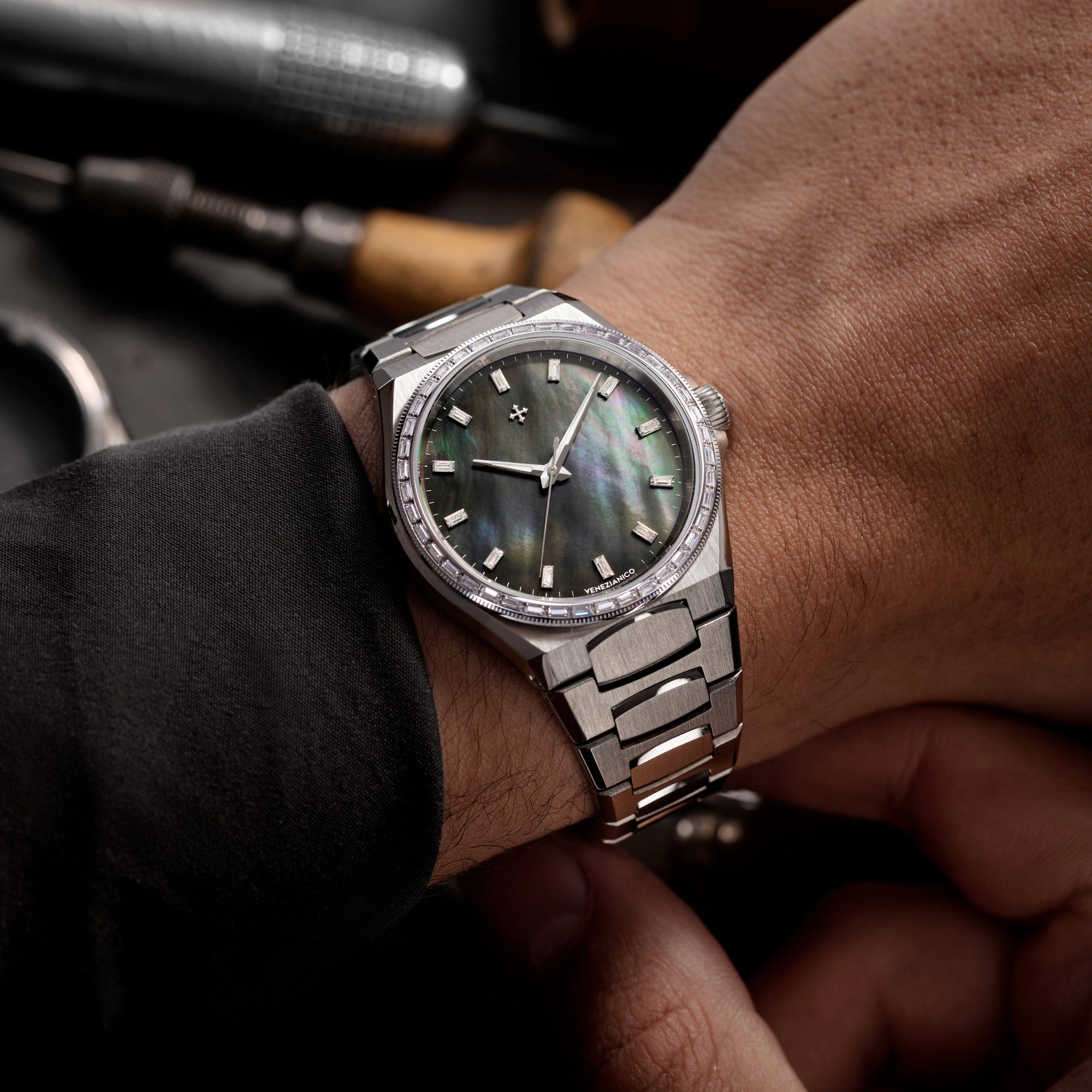 ロシア   ノヴァヤゼムリャ産水晶  No8 Venezianico Arsenale Moissanite 37 – The Watch Pages