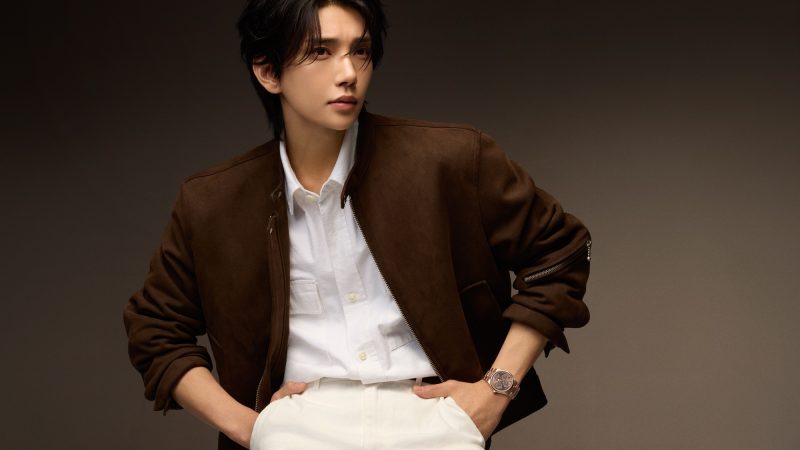 Seventeen's Joshua wearing the Jaeger-LeCoultre Master Control Chronometre Perpetual Calendar
