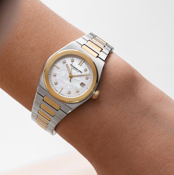 Raymond Weil A.R.T. Date 30 Mother of Pearl