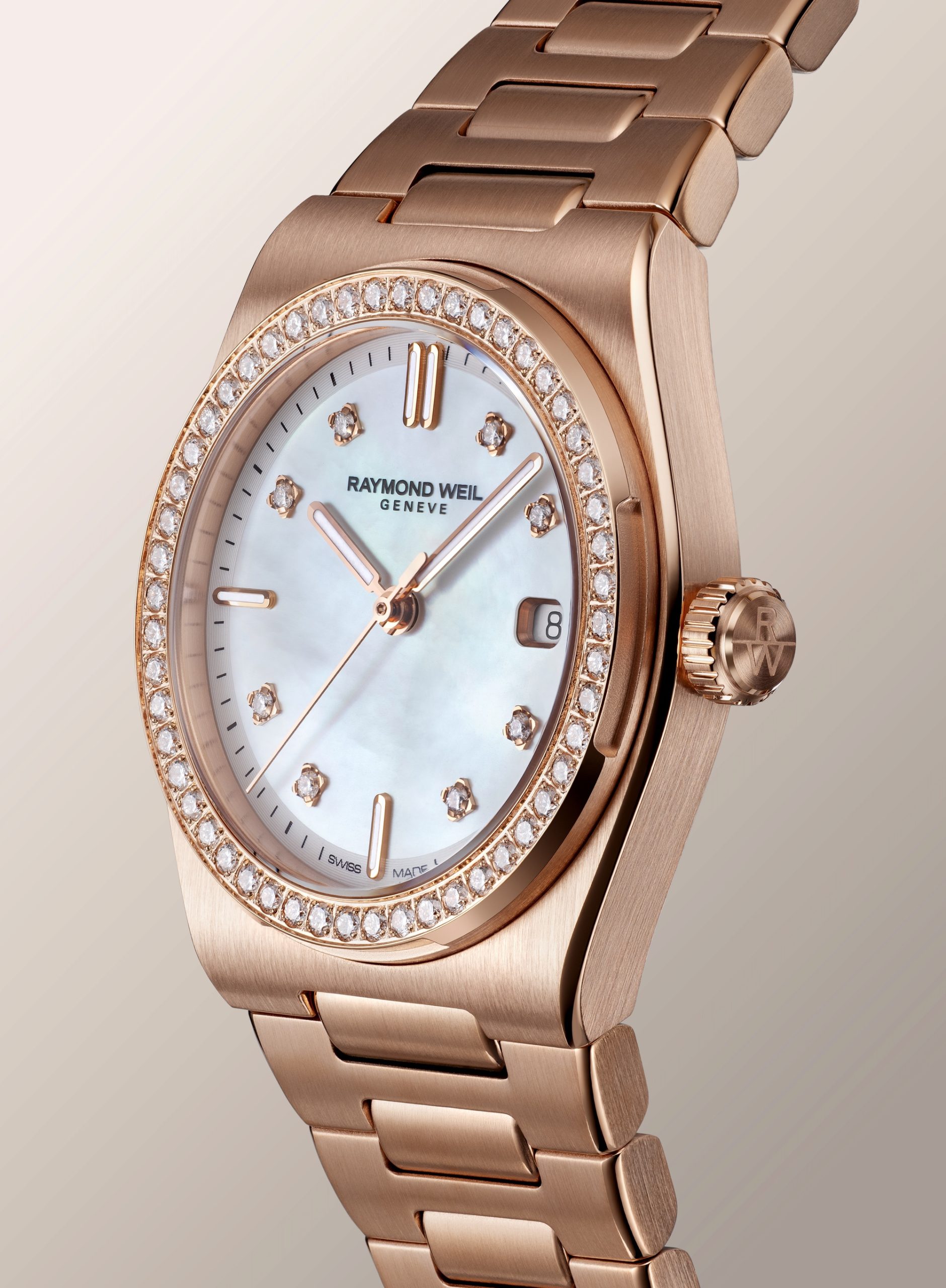 Raymond Weil A.R.T. Date 30 Mother of Pearl