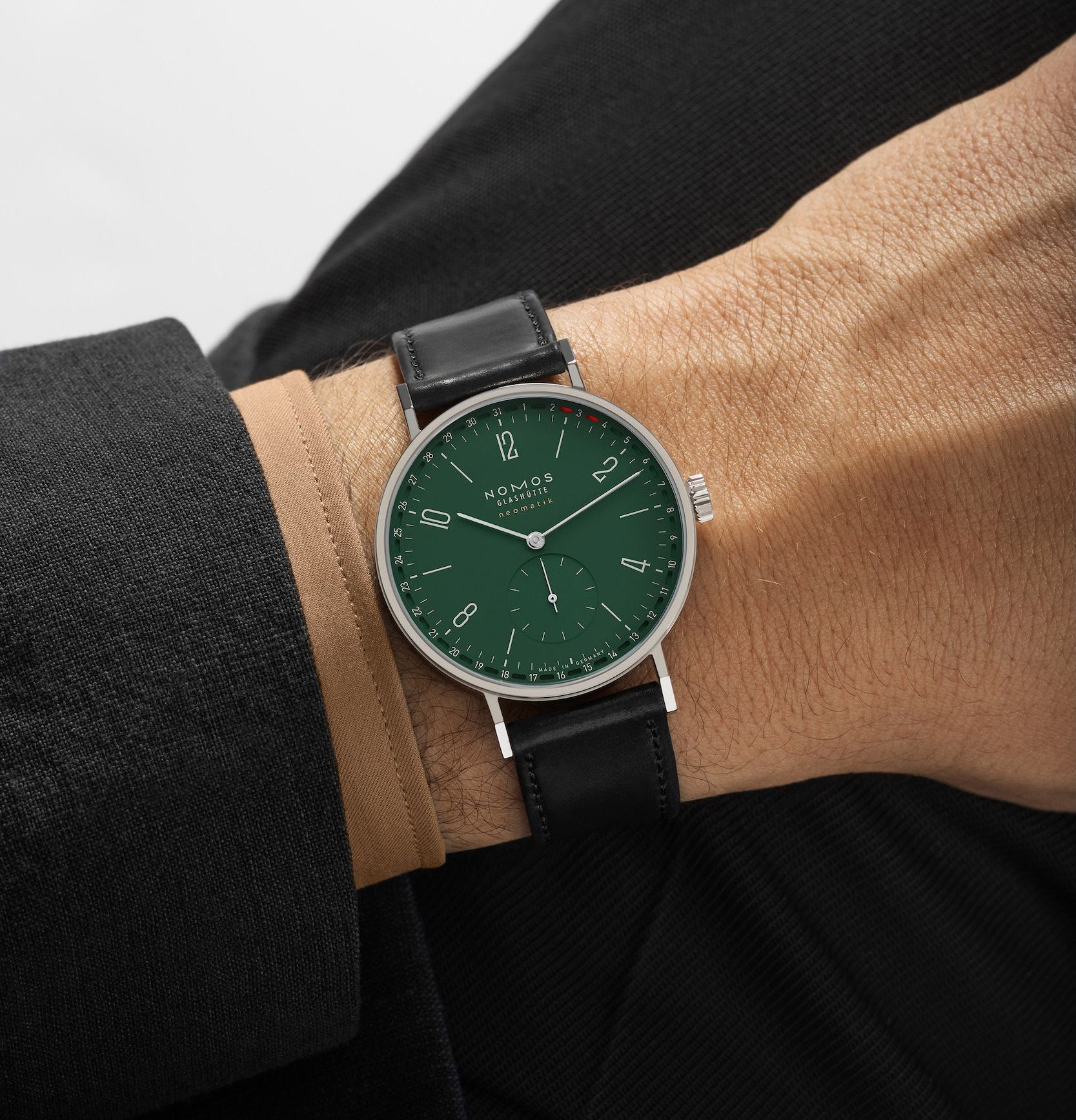 NOMOS