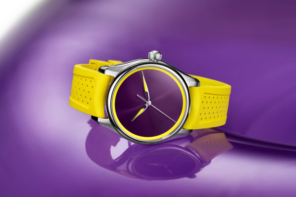 H. Moser &amp; Cie Pioneer Centre Seconds Sun Berry