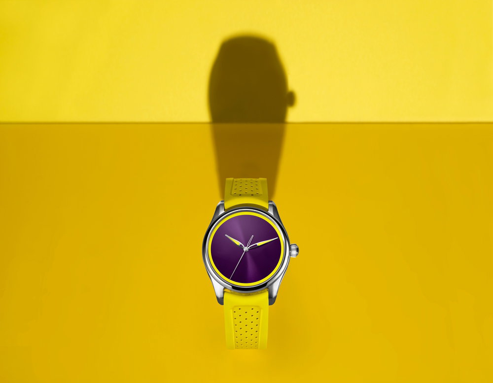 H. Moser &amp; Cie Pioneer Centre Seconds Sun Berry