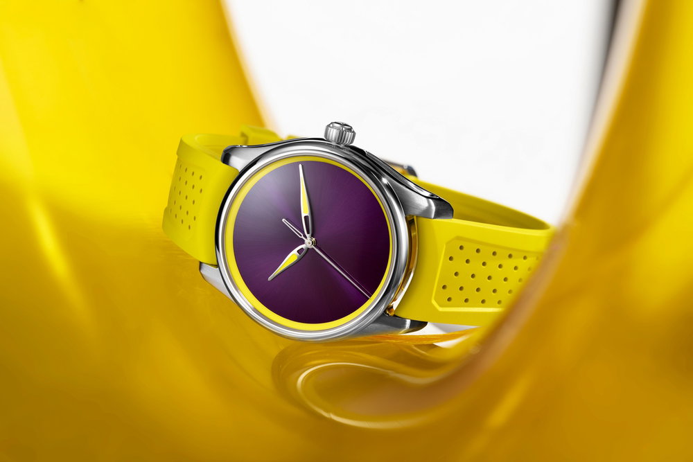 H. Moser &amp; Cie Pioneer Centre Seconds Sun Berry