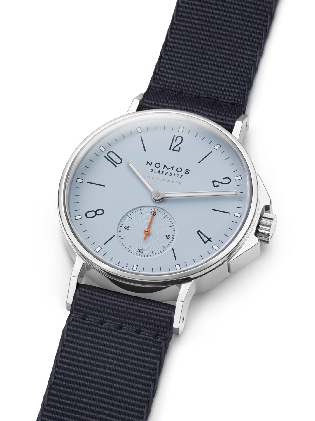 Nomos Glashütte Ahoi neomatik 36 sky
