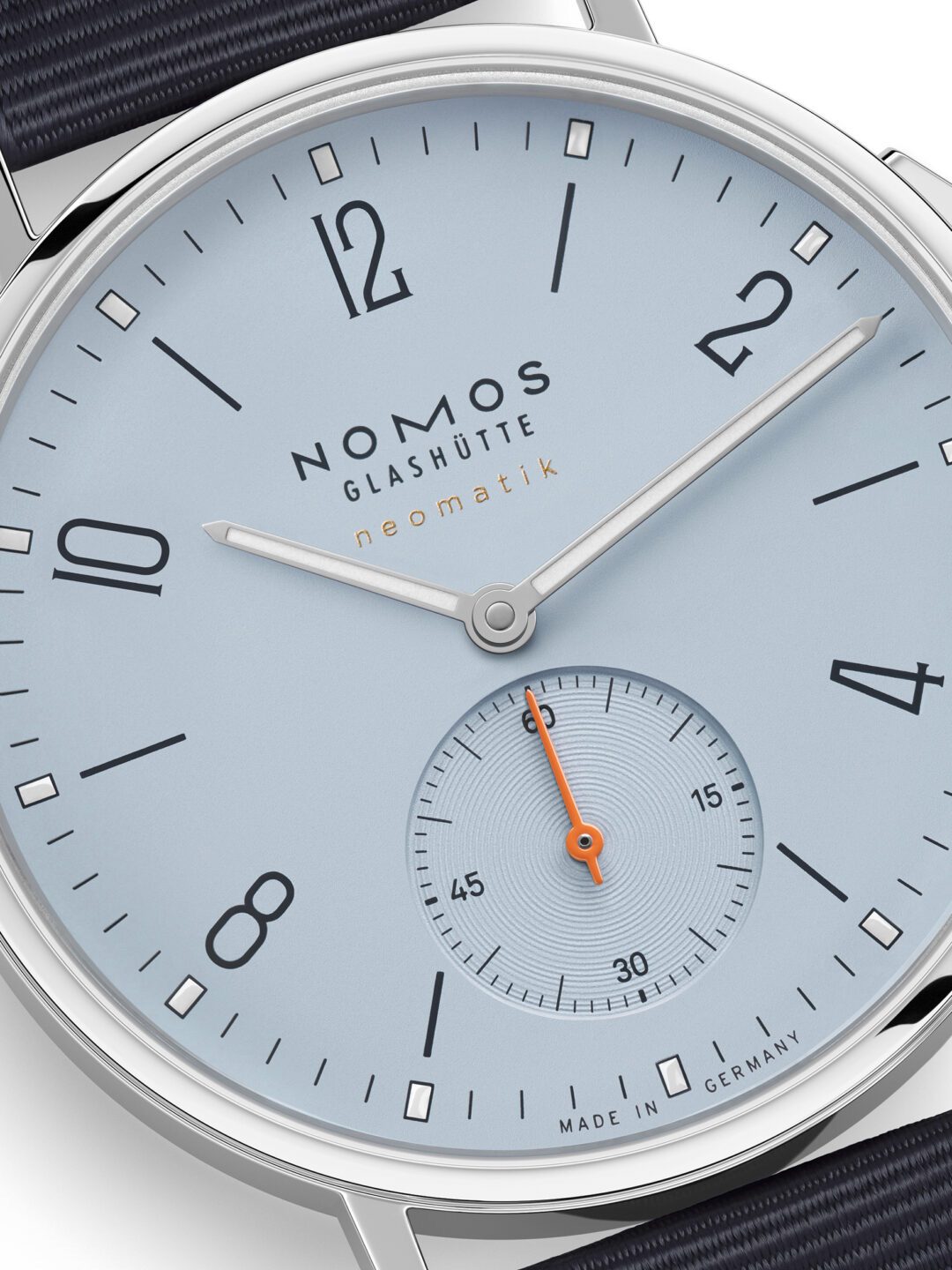 Nomos Glashütte Ahoi neomatik 36 sky