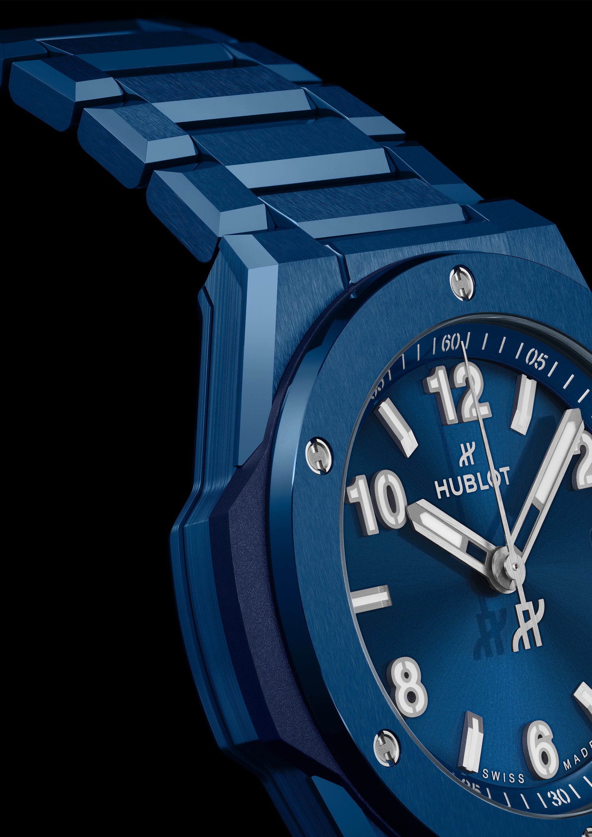 Hublot Big Bang Integrated Time Only Blue Ceramic – $16,810